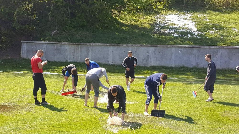 Povestea incredibila a echipei din Romania depunctata cu 48 DE PUNCTE, care continua sa joace! Presedintele este si magazioner la club, iar in timpul liber e taximetrist_4