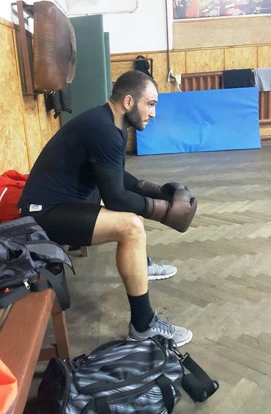 Romanii se bat pentru Centura de Aur cu sportivi din 13 tari. Nistor, singurul pugilist care l-a batut pe greul Joshua, in echipa Romaniei_3