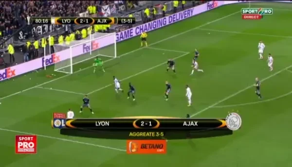 GOOOL Ghezzal, in Lyon - Ajax | VIDEO