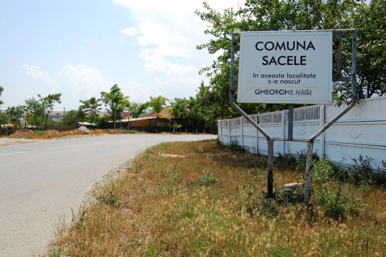 Km 0 al fotbalului romanesc! FOTO: Cum arata casa din Sacele in care s-a nascut Gica Hagi_1