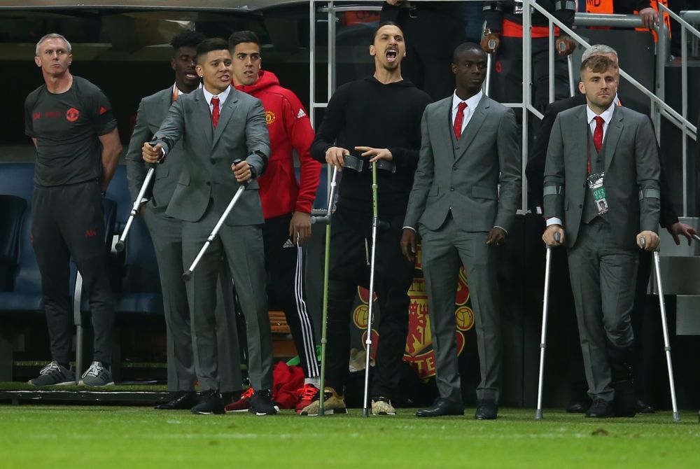 ZLATAN SHOW! Ibrahimovic s-a bucurat ca un nebun dupa al 33-lea trofeu din cariera! Ce a facut la finalul partidei_4