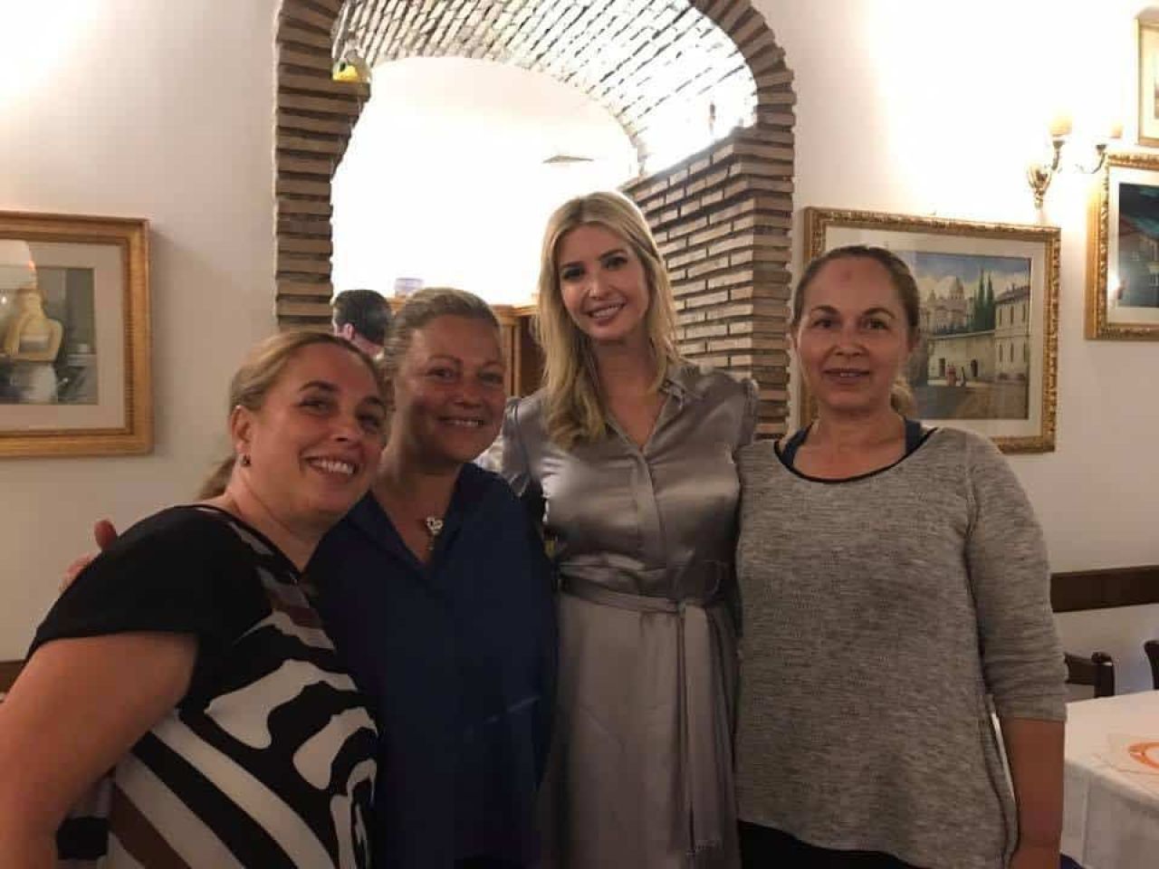Gafa amuzanta a Ivankai Trump! Cum a reactionat cand a vazut un tablou cu o legenda a fotbalului italian: