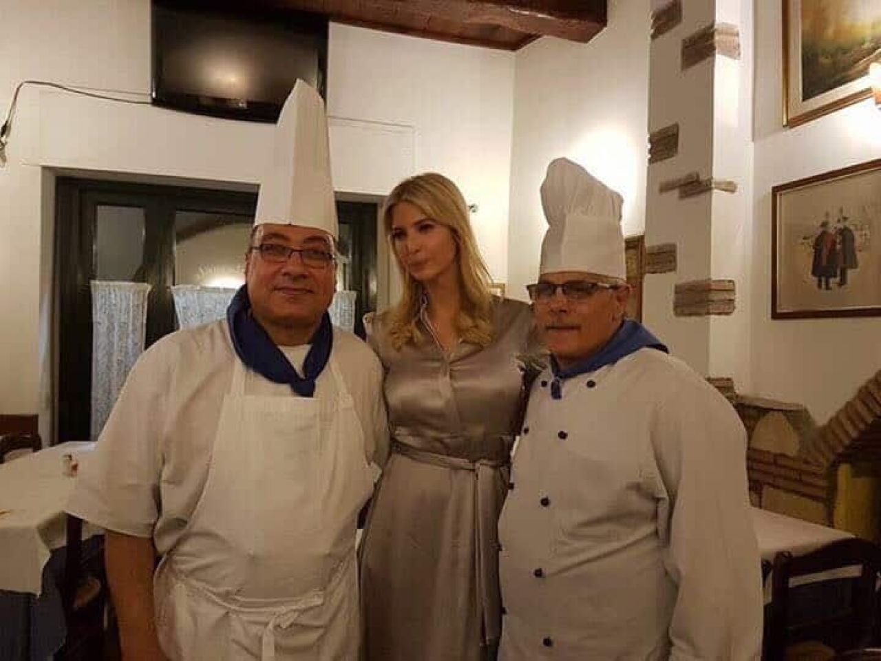 Gafa amuzanta a Ivankai Trump! Cum a reactionat cand a vazut un tablou cu o legenda a fotbalului italian: