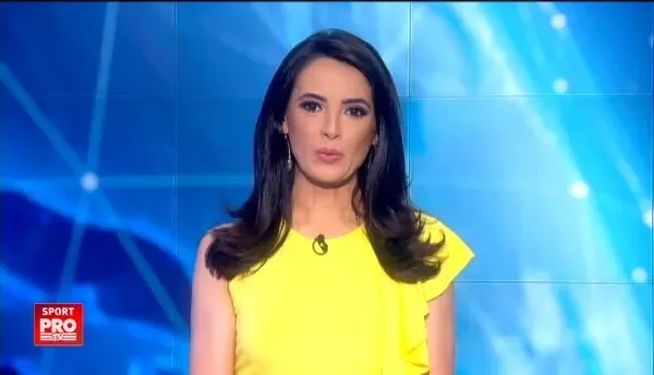 Cartu si Sandoi au dat in mintea copiilor. Au jucat fotbal cu copiii dintr-un sat de langa Craiova