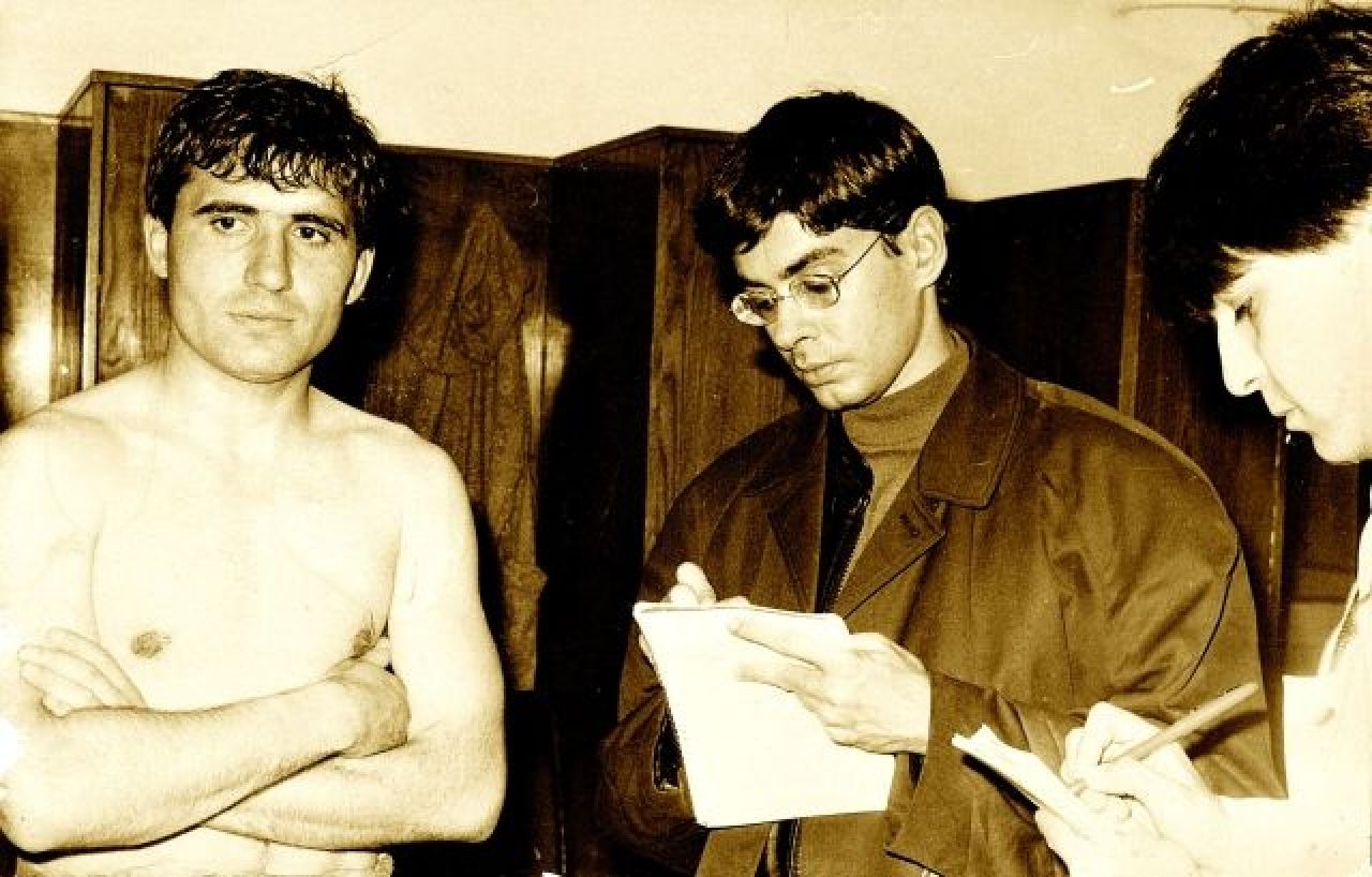 FOTO: Hagi asa cum nu l-ai mai vazut! Cum arata antrenorul campioanei in copilarie si cand canta la petreceri_6