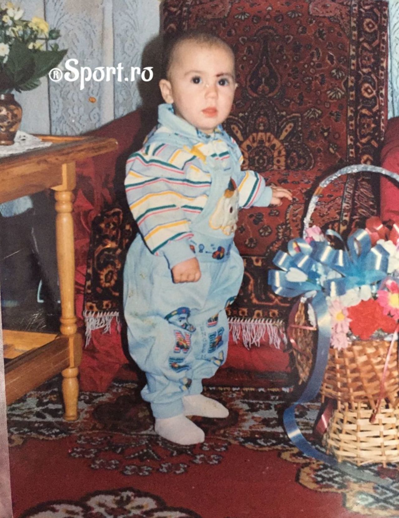 NO COMMENT: Copilul din imagine este acum unul dintre cei mai bine cotati jucatori din Liga I! GALERIE FOTO de la gradinita :)_3