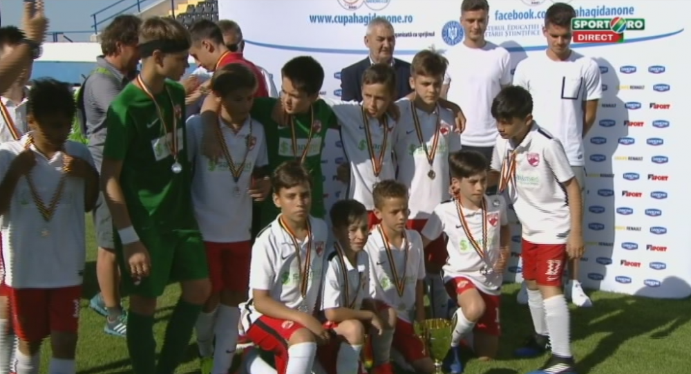 Ei sunt pustii care vor trai visul american la New York: Luceafarul Cluj a castigat Cupa Hagi, dupa 2-0 in finala cu Dinamo