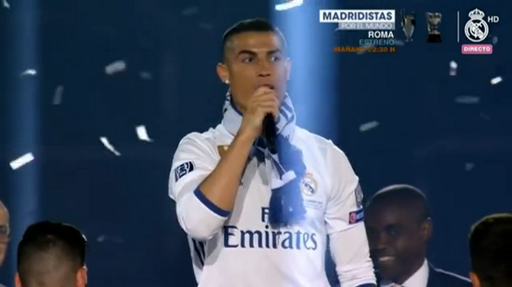 Scene fabuloase pe Bernabeu! Cristiano Ronaldo a tipat SIIII cu 80.000 de oameni, apoi a cerut Balonul de Aur! VIDEO