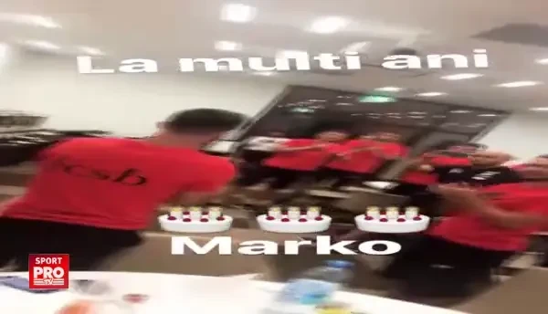 Party in cantonamentul Stelei! Stelistii l-au sarbatorit pe Momcilovici, care a implinit 30 de ani! VIDEO