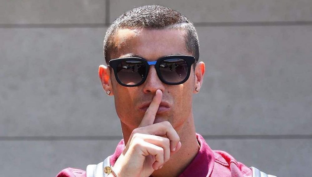 Cel mai bun raspuns este TACEREA! Prima reactie a lui Ronaldo dupa ce a fost acuzat de evaziune de 15 mil euro!