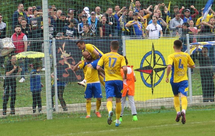 Sarbatoare in galben si albastru! Petrolul, 99% promovata, chiar in ziua in care Parma a urcat in B, dupa doua promovari consecutive