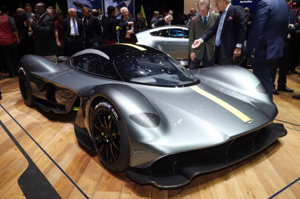 Un roman si-a cumparat noul Aston Marin Valkyrie de 3 milioane de euro! Doar 150 de masini construite! FOTO_1
