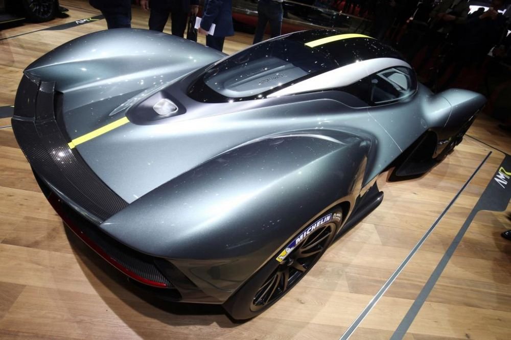 Un roman si-a cumparat noul Aston Marin Valkyrie de 3 milioane de euro! Doar 150 de masini construite! FOTO_3