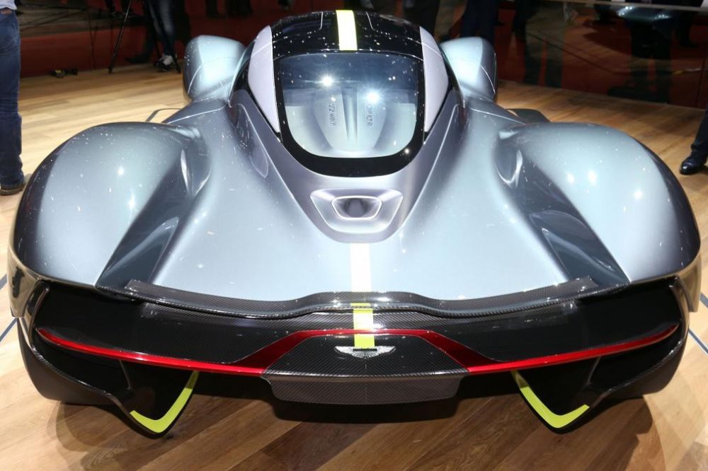 Un roman si-a cumparat noul Aston Marin Valkyrie de 3 milioane de euro! Doar 150 de masini construite! FOTO_4