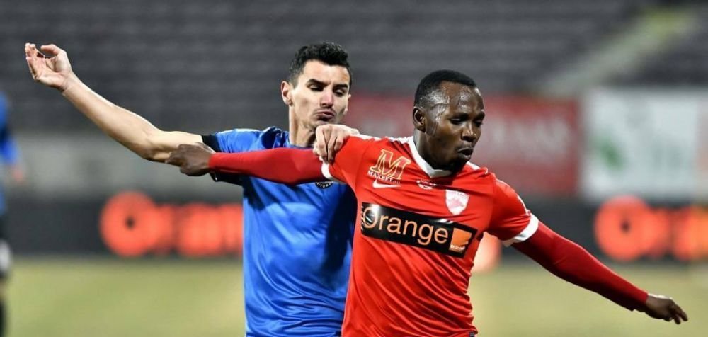 Hagi, aproape de o noua lovitura! Benzar poate fi coleg cu Van Persie! Anunt de ultima ora din Turcia