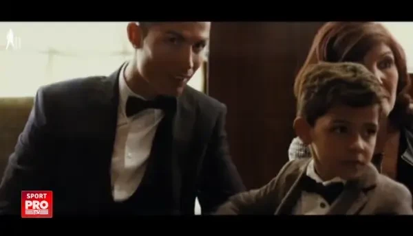 Noile iubiri din viata mea! Ronaldo a ajuns acasa la gemenii sai! Prima imagine. FOTO