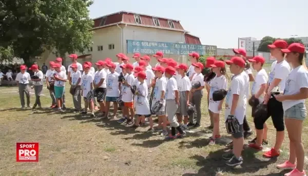 Trei vedete din sportul national al americanilor, demonstratie in Romania. Miercuri, baseballul ajunge la Bucuresti