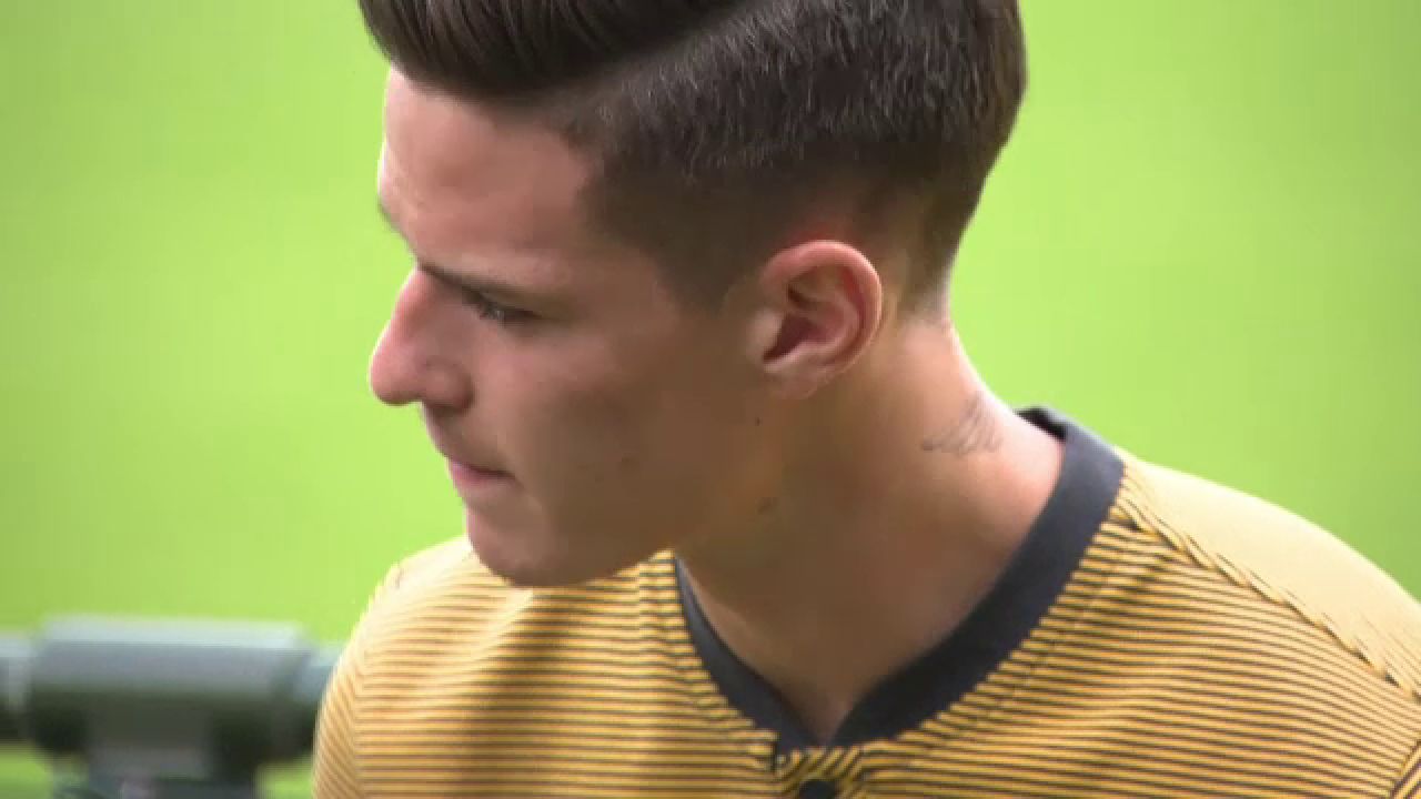 De ce si-a tatuat un jucator de la Steaua CHIPUL fratelui pe brat! FOTO_2