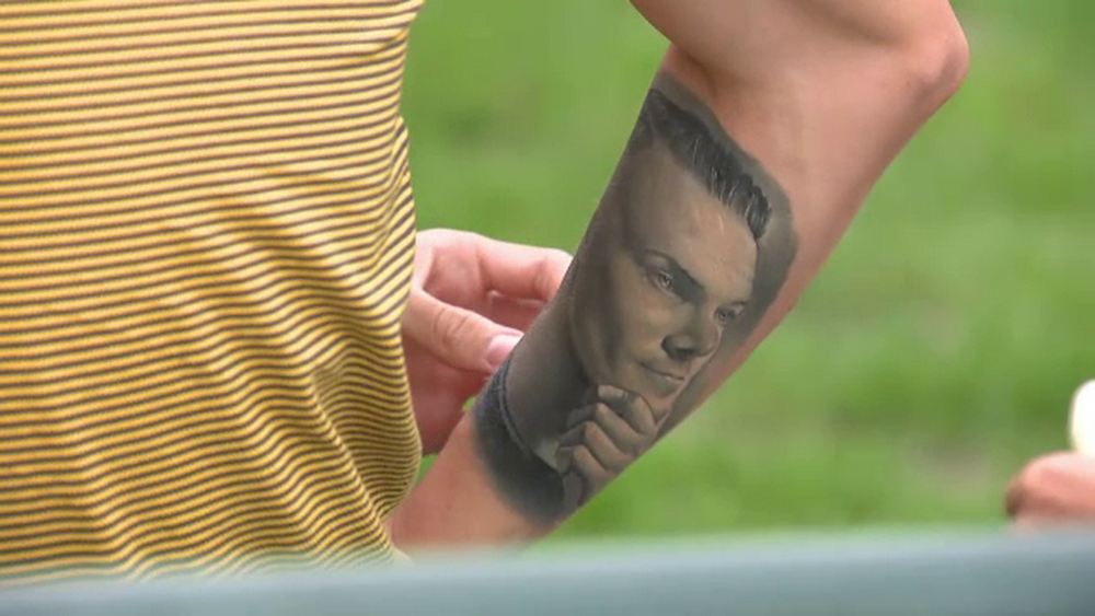 De ce si-a tatuat un jucator de la Steaua CHIPUL fratelui pe brat! FOTO_6
