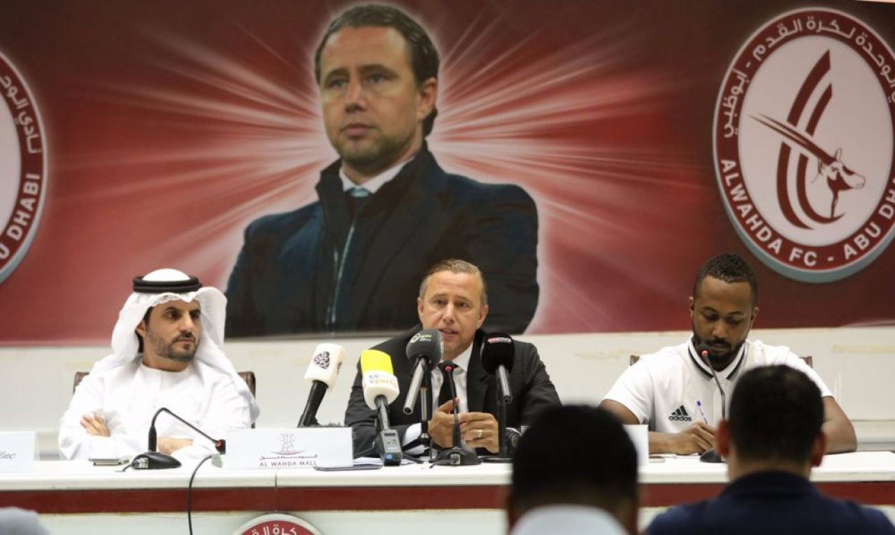 Reghecampf a fost prezentat la Al Wahda.