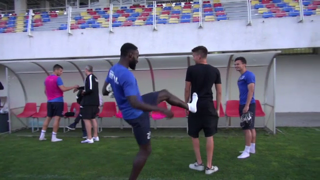 FOTO: Ianis Hagi s-a intors la Viitorul! Fostii sai colegi l-au luat la suturi :))