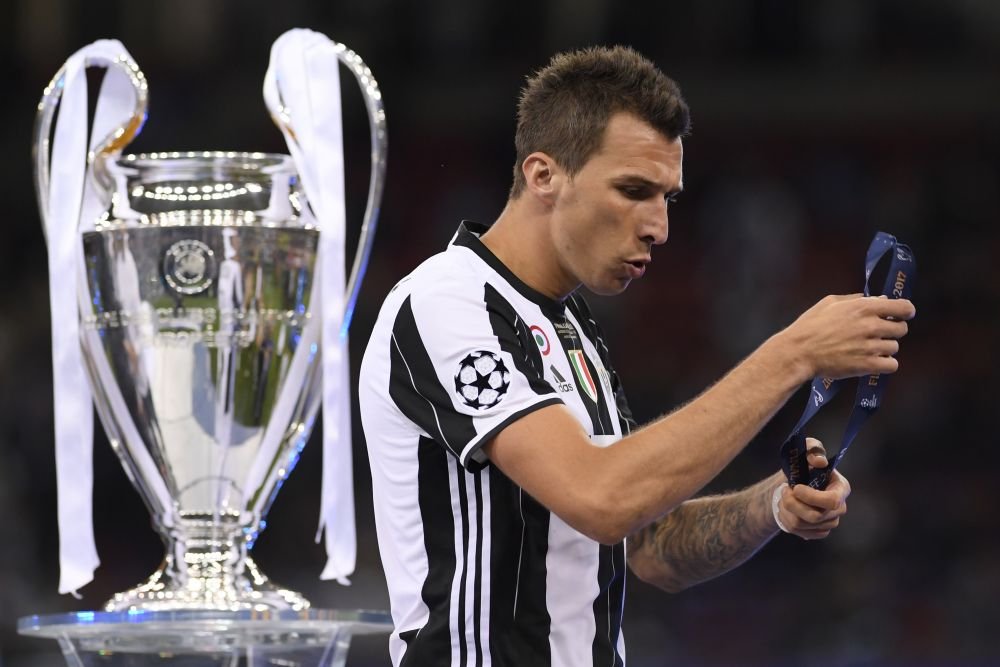 Echipament socant pentru Juventus! Cum va arata al treilea tricou in sezonul urmator :)) FOTO_3