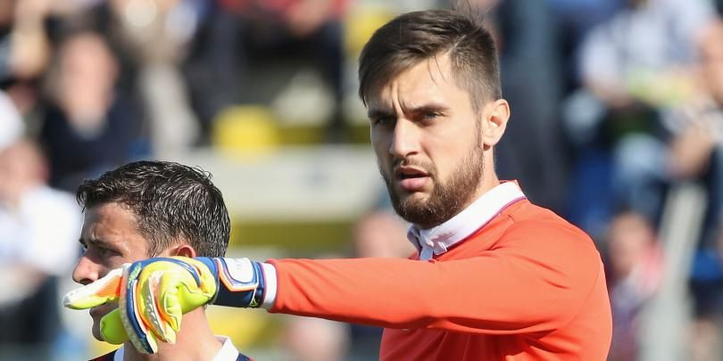 Probabil va semna zilele acestea . ULTIMA ORA | Tatarusanu e aproape de un transfer de la Fiorentina