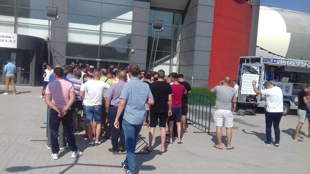 Cozi la casele de bilete! Se anunta NEBUNIE la Craiova - Milan. Cat costa tichetele_4