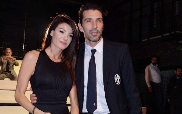Photoshop sau unghi nefavorabil? :)) Cum a fost surprins Buffon alaturi de iubita lui pe yacht! FOTO