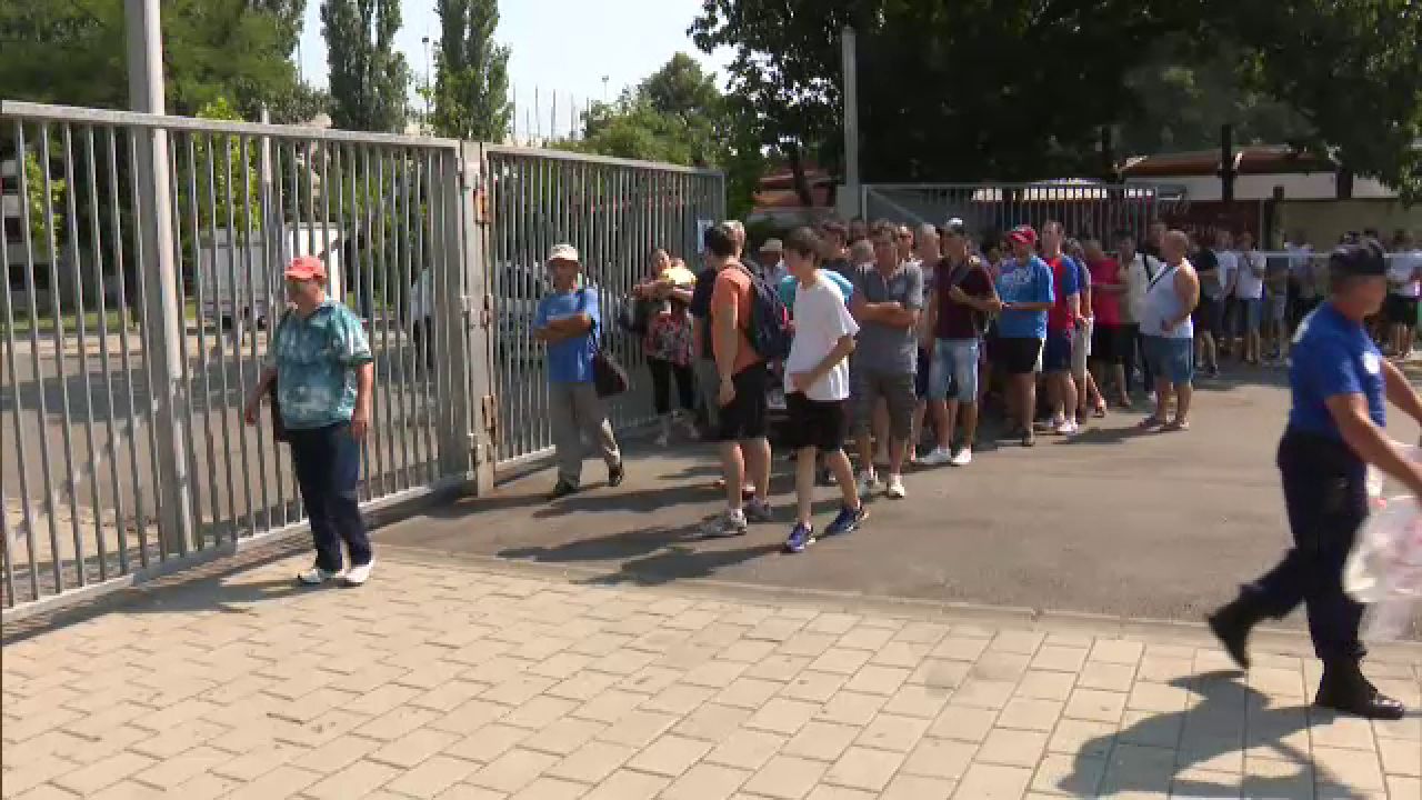 Se umple National Arena la meciul cu Plzen! Cozi la casele de bilete, fanii sunt siguri de victorie! Cate bilete s-au vandut_1