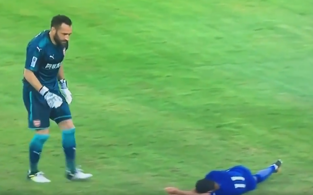 Accidentare horror a lui Pedro la amicalul dintre Chelsea si Arsenal! VIDEO