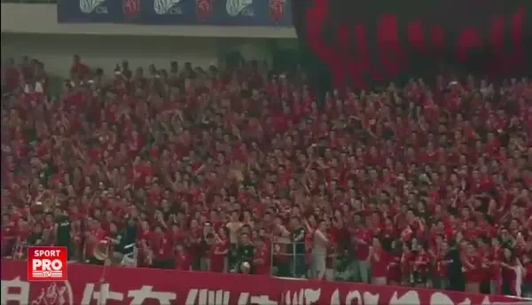 Ronaldo a ajuns in China si a iscat nebunia: "E cald afara pentru ca sunt eu aici" :)) VIDEO