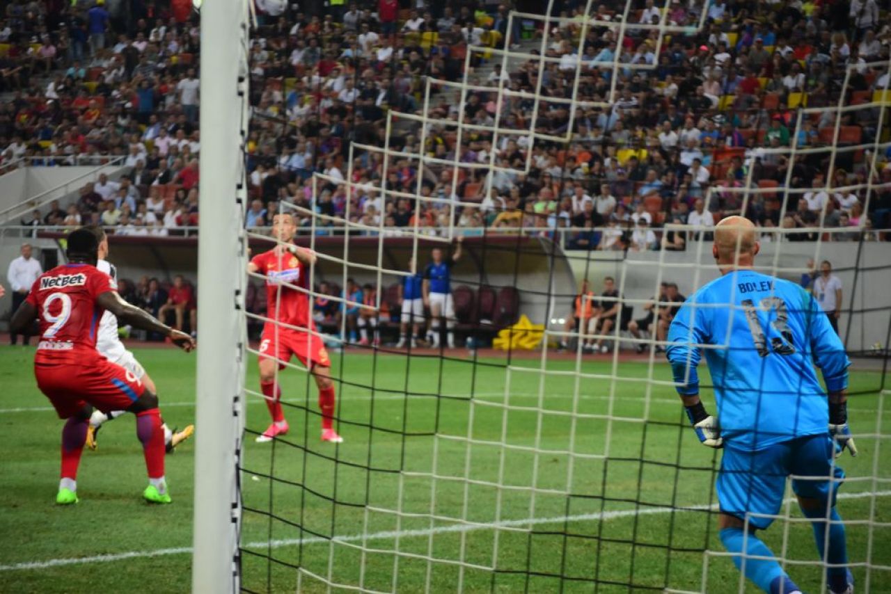 Risca Steaua o noua sanctiune de la UEFA? Ce s-a intamplat in partida cu Viktoria Plzen! Jucatorul care i-a enervat pe fani_1