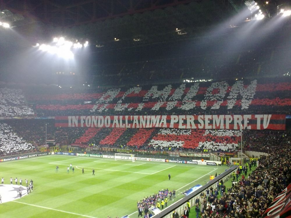 ISTERIE la Milano! Peste 56000 de bilete vandute la meciul cu Craiova: Se umple San Siro!