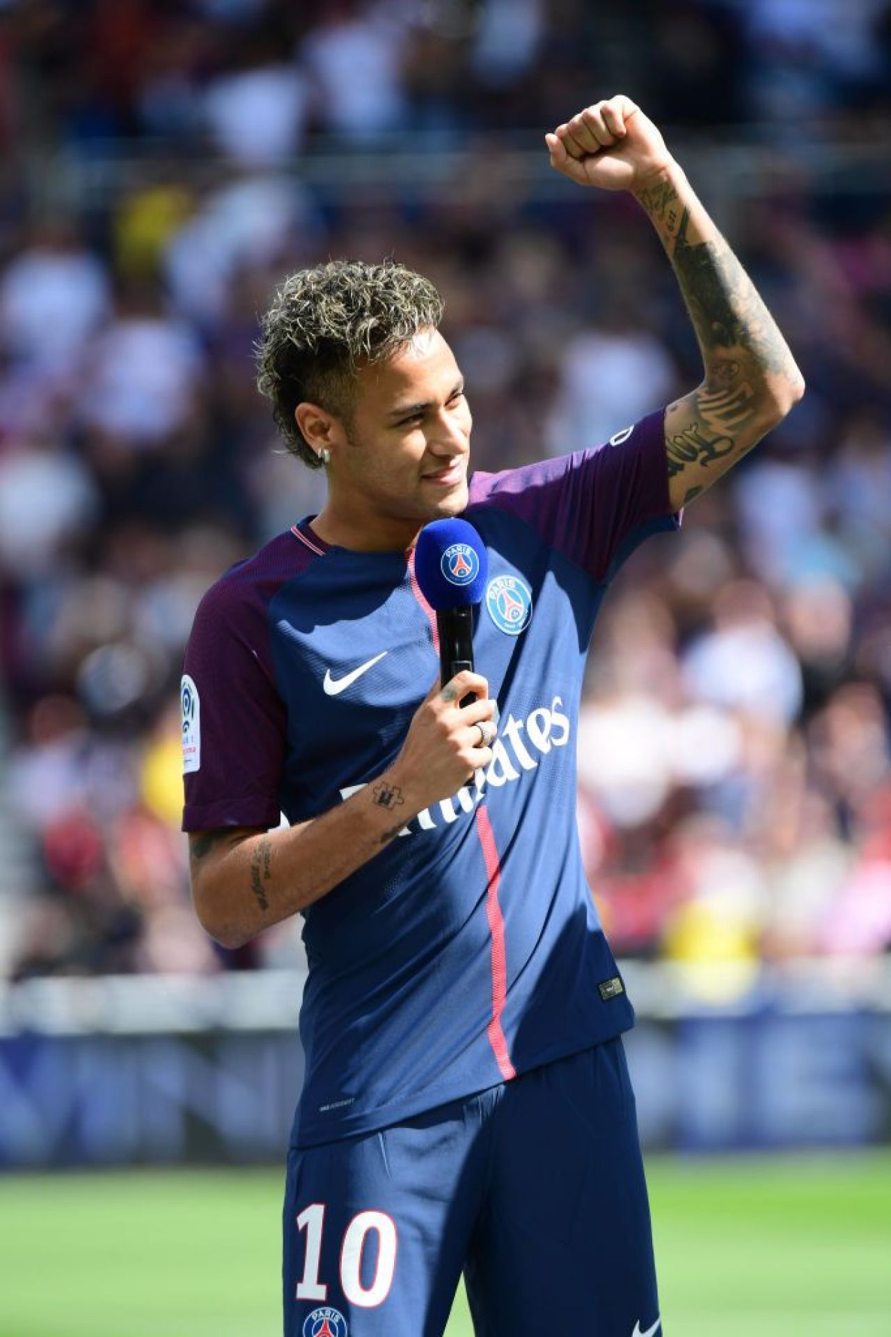 Nebunie la Paris! Neymar, prima oara in fata fanilor lui PSG! Ce s-a intamplat cand a aparut pe gazon_4