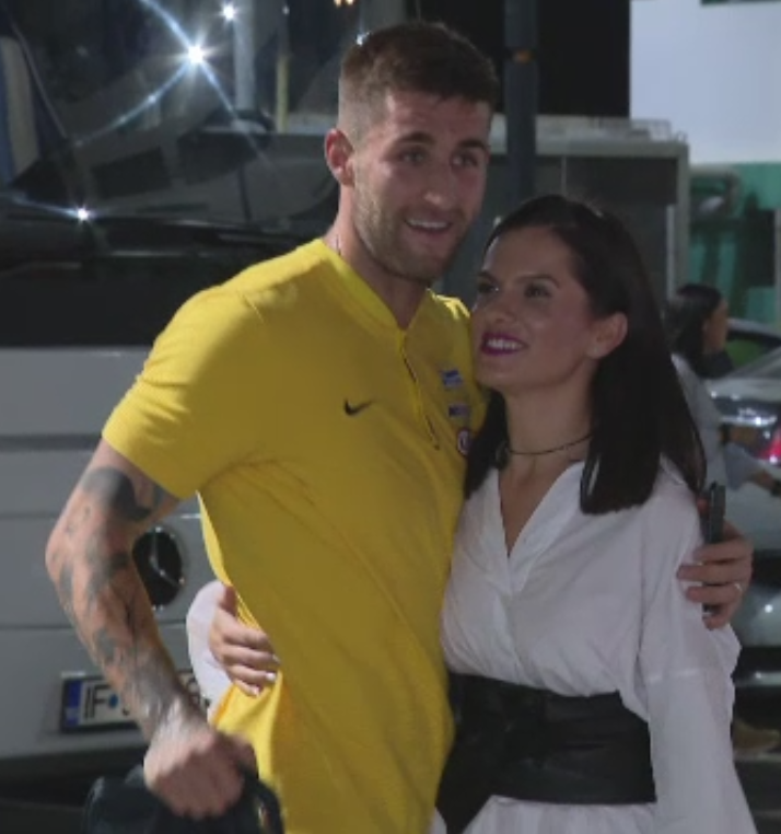 Mai rau cu fotbalul, mai bine in dragoste! Cum arata iubita lui 