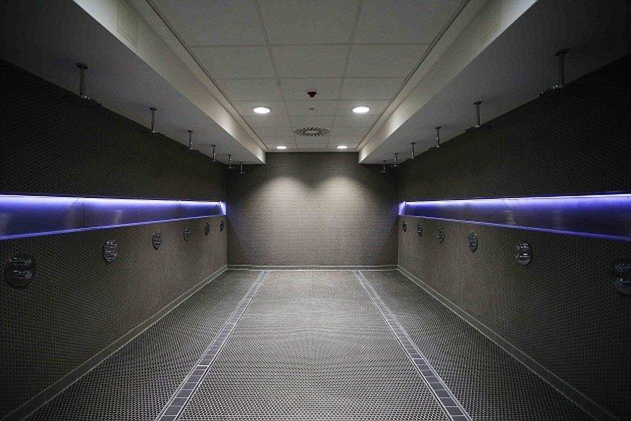 Luxul in care Manchester City isi tine fotbalistii de sute de milioane! Cum arata vestiarele si camerele de relaxare ale jucatorilor pe Etihad_3