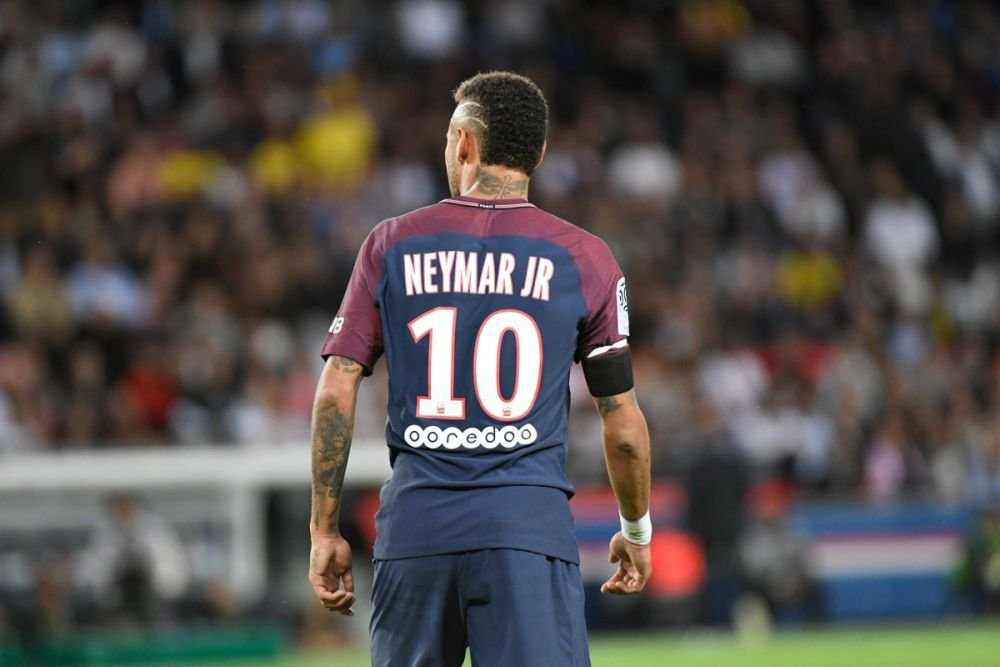FABULOS! Neymar a inscris prima bijuterie pentru PSG! Vezi faza geniala: Parca se joaca la el in gradina