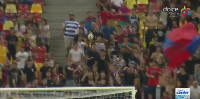 Cea mai periculoasa faza a celor de la Botosani! Un fan al Stelei, pus in genunchi de sutul lui Bordeianu! FOTO_2
