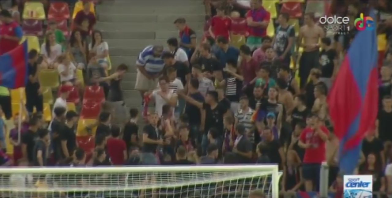 Cea mai periculoasa faza a celor de la Botosani! Un fan al Stelei, pus in genunchi de sutul lui Bordeianu! FOTO_5