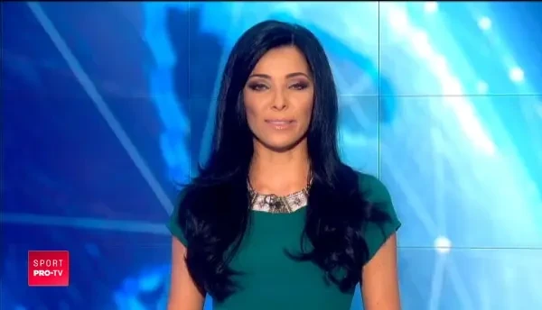 Fiul lui Ilie Dumitrescu a lasat fotbalul pentru actorie si vrea sa ajunga la fel ca DiCaprio! Cum arata Ilie Dumitrescu Junior, la 20 de ani