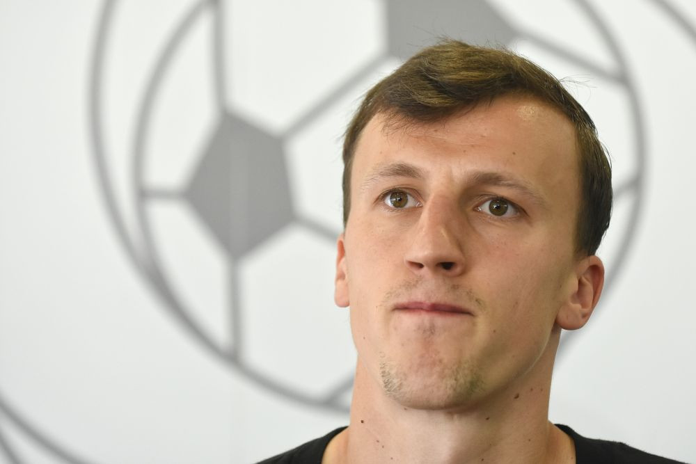 Noi jucam pentru nationala, nu pentru antrenor! Reactia lui Chiriches dupa infrangerea cu Muntenegru