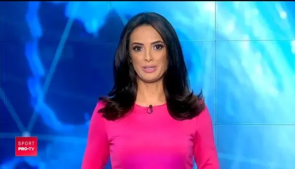 Moment GENIAL la cantar inainte de meciul din weekend! Un boxer a fost aproape sa fie facut KO de copilul adversarului