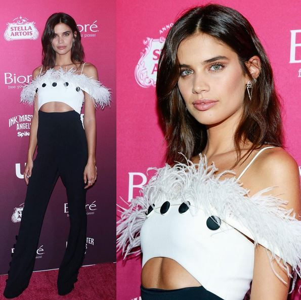 Neymar a dat lovitura! Noua lui iubita este model Victoria s Secret si a aparut intr-un videoclip al lui Justin Bieber! Vezi cum arata