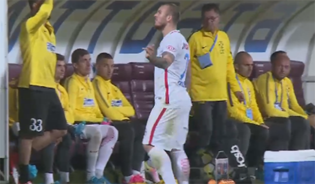 Reactia stelistilor, dupa gesturile obscene facute de Alibec spre tribune: A fost injurat non stop!