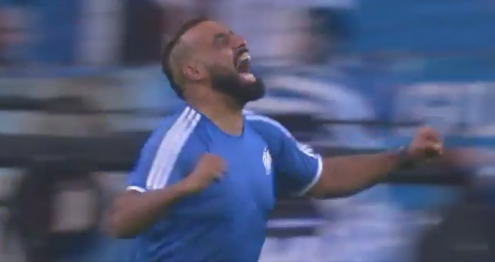 Momentul VIETII pentru un fan Marseille! Clubul l-a lasat sa dea lovitura de start, dar el a avut alt plan! VIDEO GENIAL