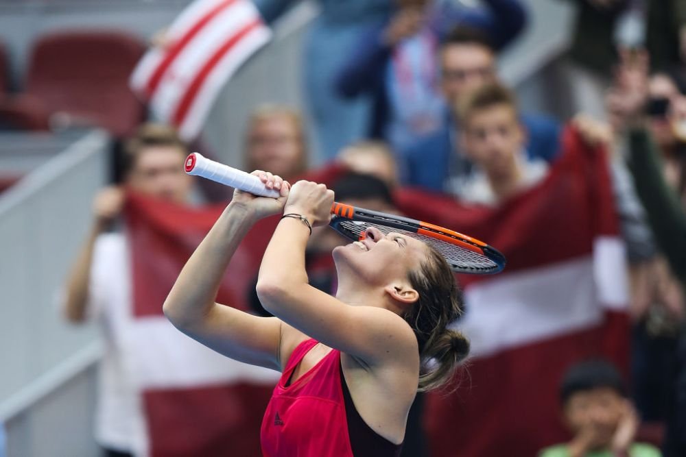 GALERIE FOTO: Cele mai frumoase 10 imagini, in ziua in care Simona Halep a ajuns PRIMA IN LUME!_9