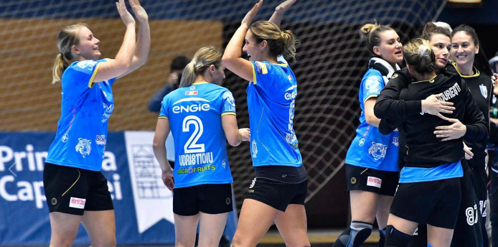 Lasati-ne sa defilam in Champions League :) CSM Bucuresti, a doua victorie la scor: suntem lideri in grupa!