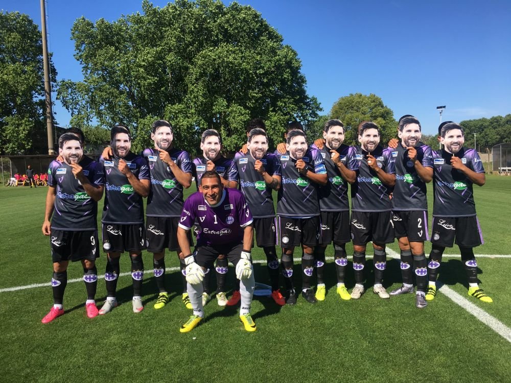 Singurul nostru erou e Leo! Gest fabulos al unei echipe din Argentina pentru Messi. FOTO