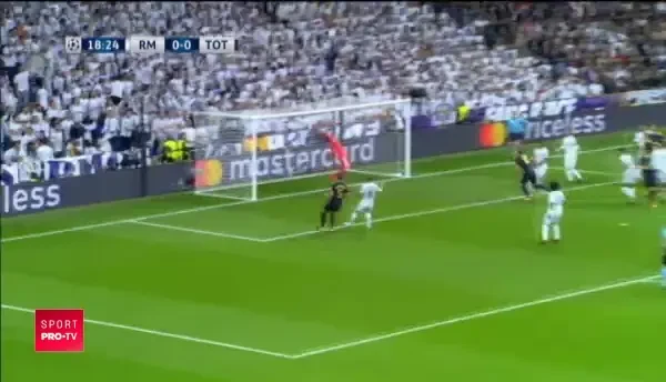 Reluare spectaculoasa a lui Kane cu capul!